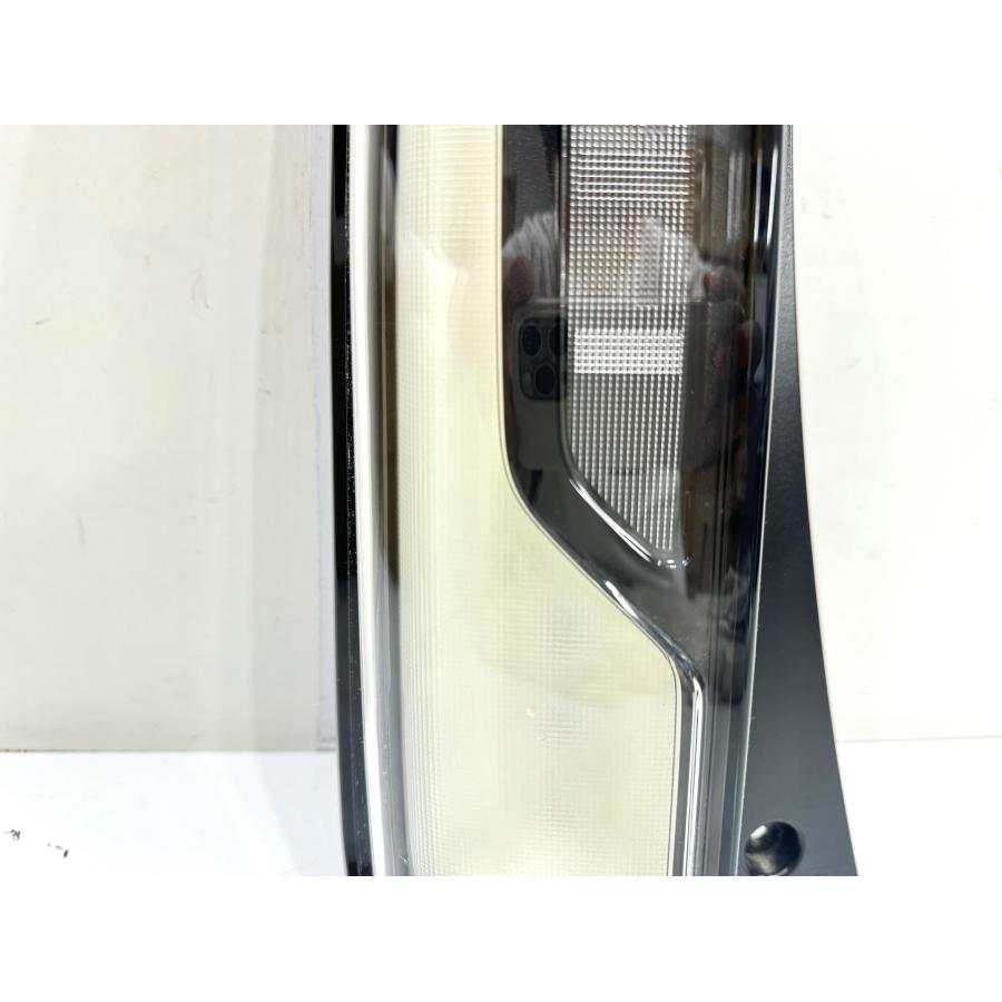 良品】N-BOXカスタム JF5 純正テールライト 左 ICHIKOH D318/刻印B