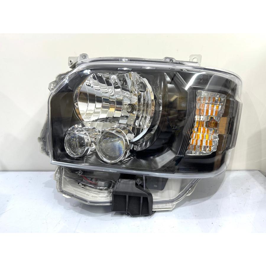 社外】200系 ハイエース 4型/5型/6型 LEDヘッドライト 左 インナー