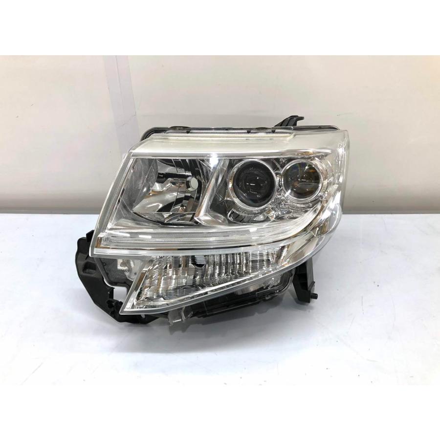 LA600S 　ダイハツ　タントカスタム　ヘッドライト ダイハツ LA600S タントカスタム 前期/後期 純正LEDロービーム車