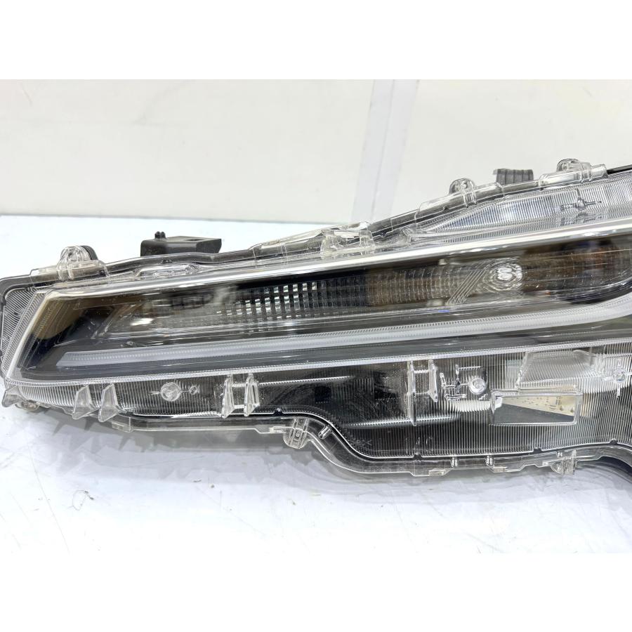 美品・破損無】カローラツーリング ZWE212/NRE210 純正LEDヘッドライト