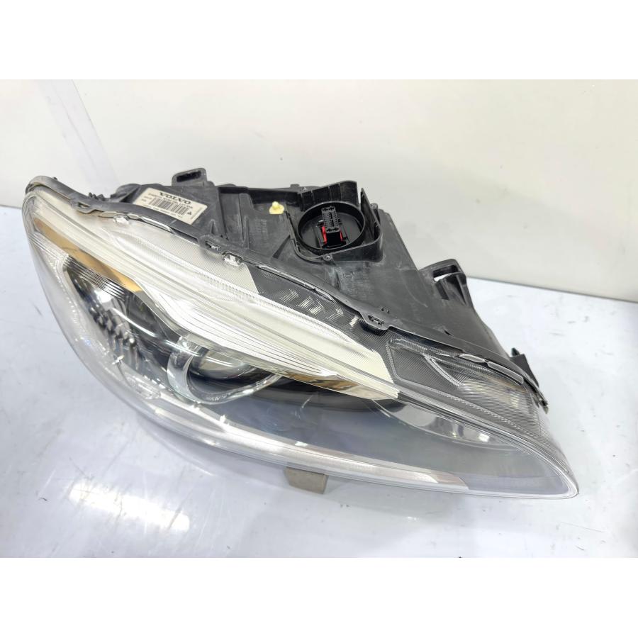 良品】ボルボ V60/S60 FB/FD 純正HIDヘッドライト 右 31420111 （Z21