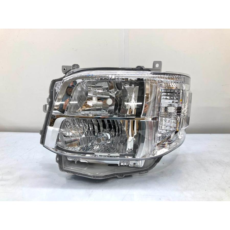♪未使用 美品♪ハイエース 200系 3型 純正 ヘッドランプ 左 HID