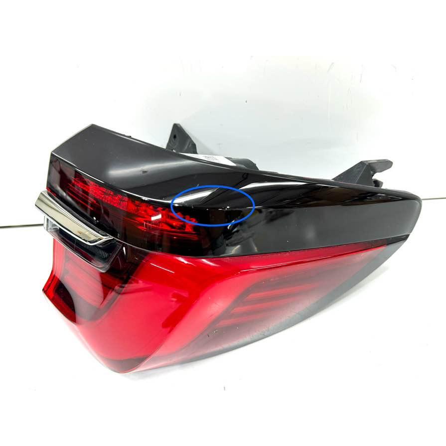 ホンダ オデッセイ RC1/2/4 後期 純正 右 テールライト AL19C138 （Z23