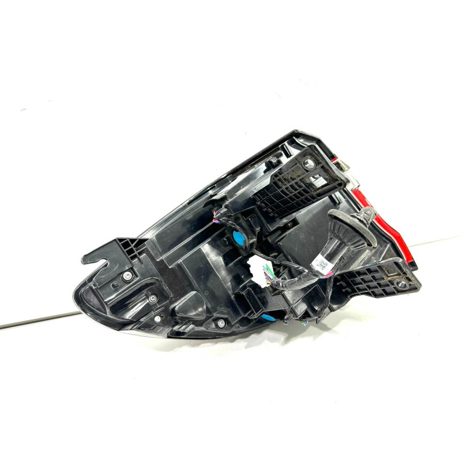 ホンダ オデッセイ RC1/2/4 後期 純正 右 テールライト AL19C138 （Z23