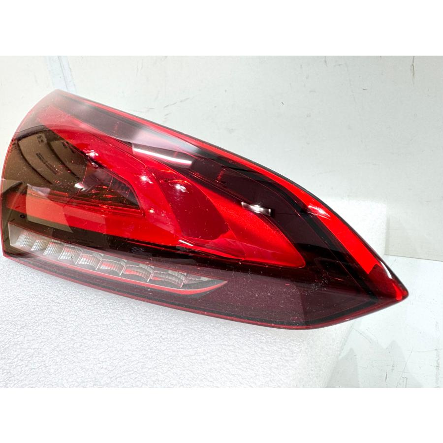 良品】ベンツ W177 Aクラス 純正テールライト 左 A1779061900