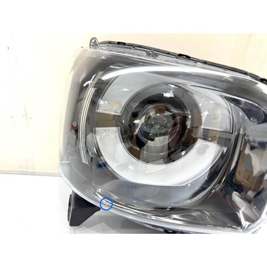 ホンダ N BOX JF5/6 純正 右 LED ヘッドライト STANLEY W6705 刻印N