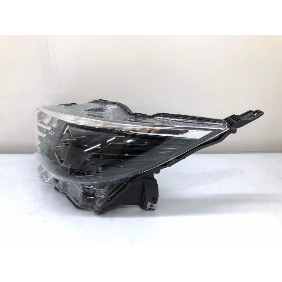 車 デイズ B46W 左ヘッドランプ・ヘッドライト X コイト 100-23775