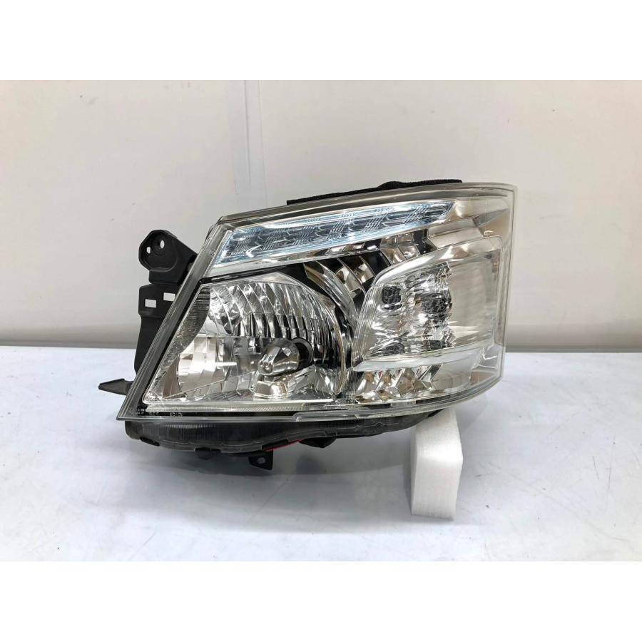 ニッサン キャラバン E26 前期 純正 ヘッドランプ 右 ハロゲン ICHIKOH VALEO H021（Z20-97ｍ） ニッサン キャラバン NV350 E26 前期 純正 ヘッドランプ 左 HID