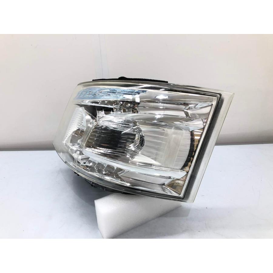 ニッサン キャラバン E26 前期 純正 ヘッドランプ 右 ハロゲン ICHIKOH VALEO H021（Z20-97ｍ） ニッサン キャラバン NV350 E26 前期 純正 ヘッドランプ 左 HID