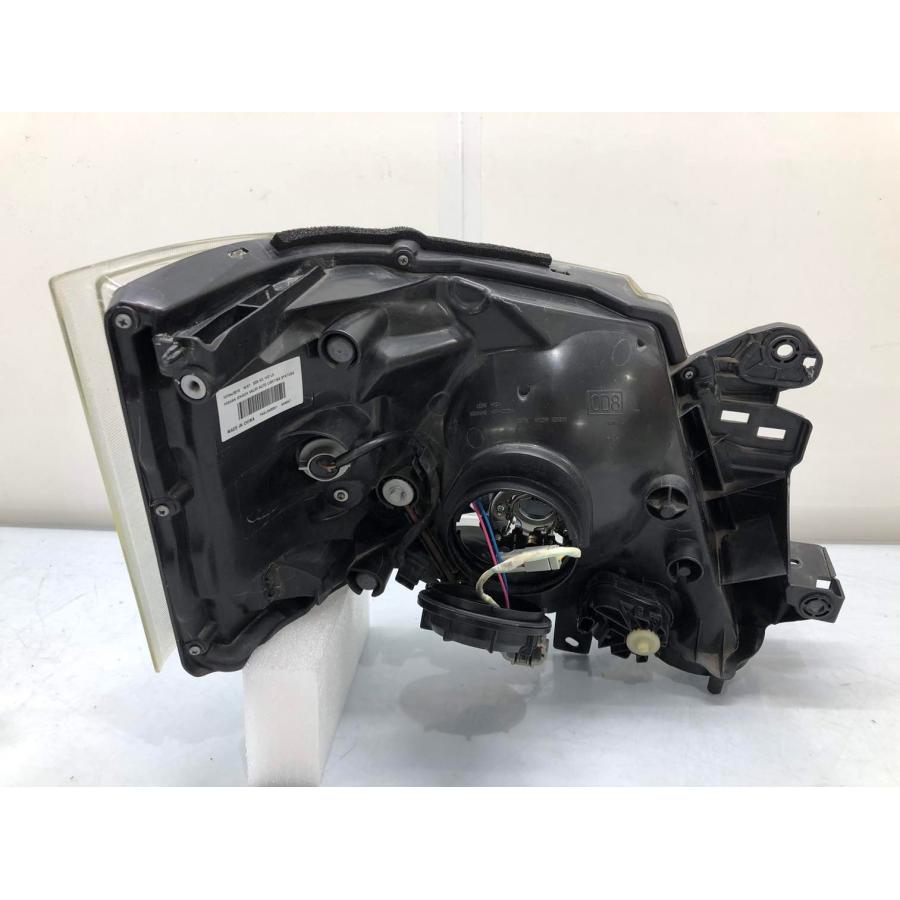 ニッサン キャラバン E26 前期 純正 ヘッドランプ 右 ハロゲン ICHIKOH VALEO H021（Z20-97ｍ） ニッサン キャラバン NV350 E26 前期 純正 ヘッドランプ 左 HID