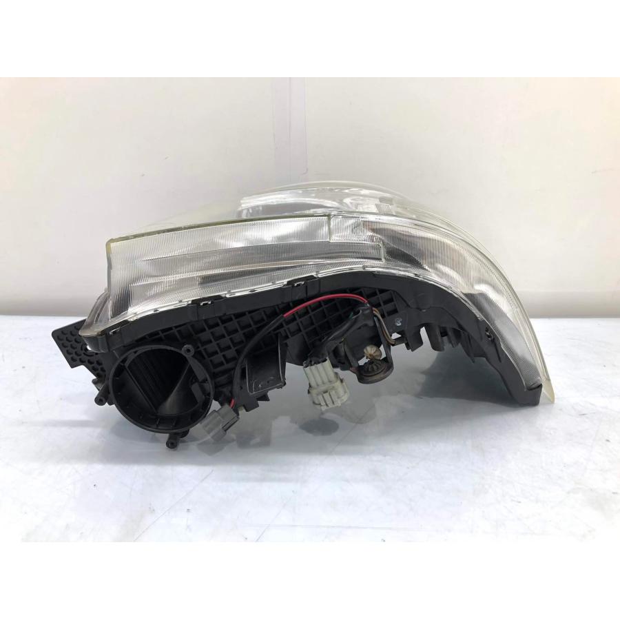 ニッサン キャラバン E26 前期 純正 ヘッドランプ 右 ハロゲン ICHIKOH VALEO H021（Z20-97ｍ） ニッサン キャラバン NV350 E26 前期 純正 ヘッドランプ 左 HID