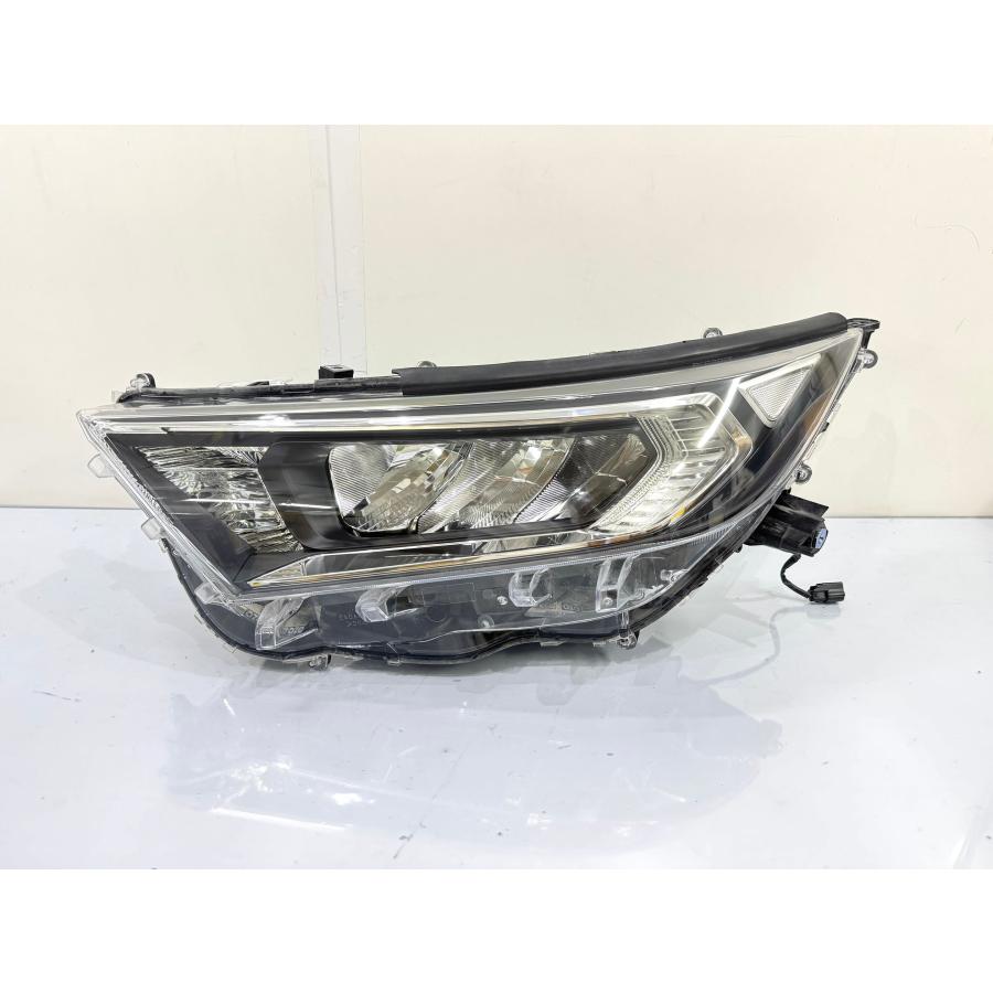 トヨタ RAV4 後期 MXAA52 MXAA54 左ヘッドライト 純正 LED レンズ綺麗】RAV4 MXAA52/AXAH52 純正LEDヘッドライト 左 STANLEY 42