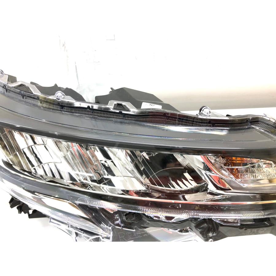 ♪レンズ綺麗♪ノア ZWR90W 90系 純正 ヘッドランプ 右 LED ICHIKOH V1