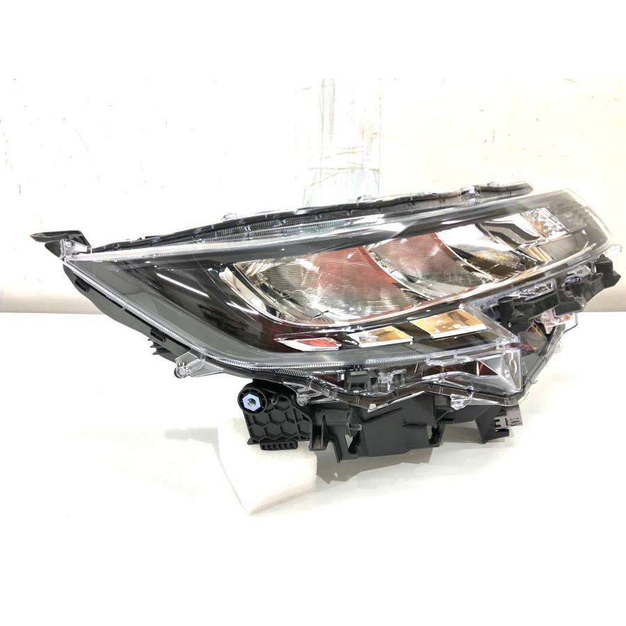♪レンズ綺麗♪ノア ZWR90W 90系 純正 ヘッドランプ 右 LED ICHIKOH V1