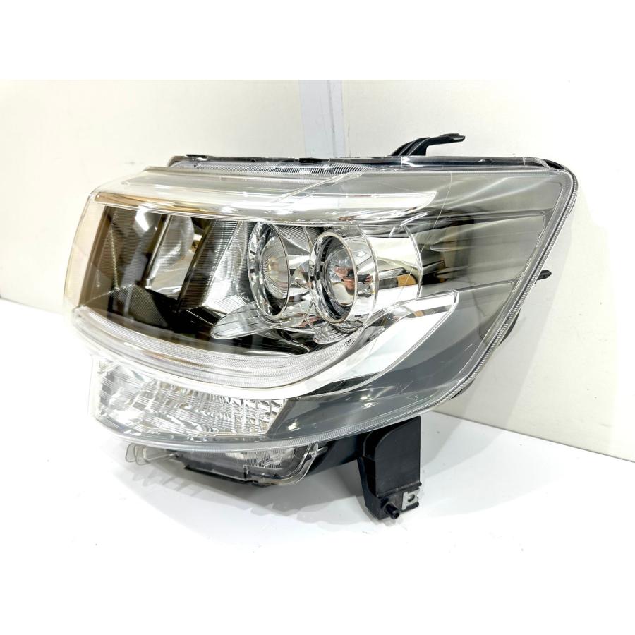 ダイハツ タントカスタム トップエディション LA600S 純正 ヘッドライト タントカスタム トップエディション LA600S 純正LEDヘッドライト