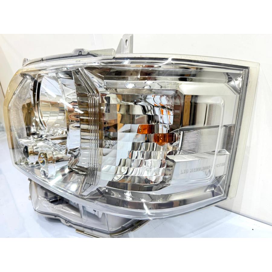 良品・コンピューター付】200系 ハイエース ダークプライム 後期 純正