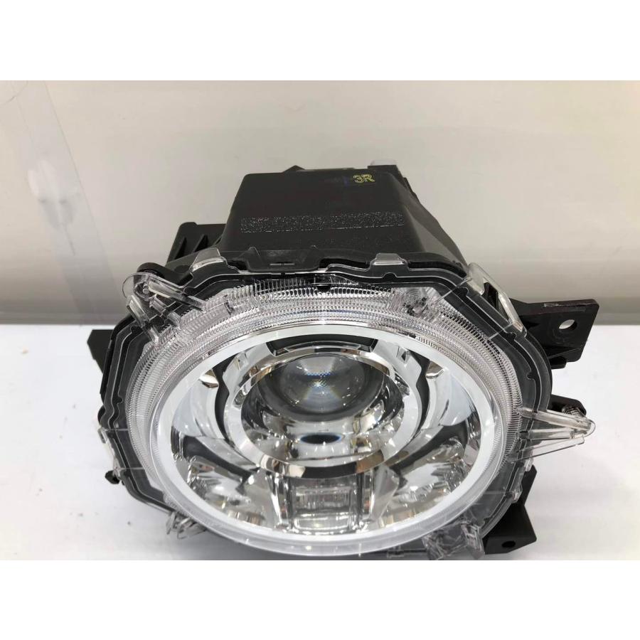 ジムニーシエラ　JB74W 右ヘッドランプ ♪小傷♪ジムニー シエラ JB64W/JB74W 純正 ヘッドランプ 右 LED