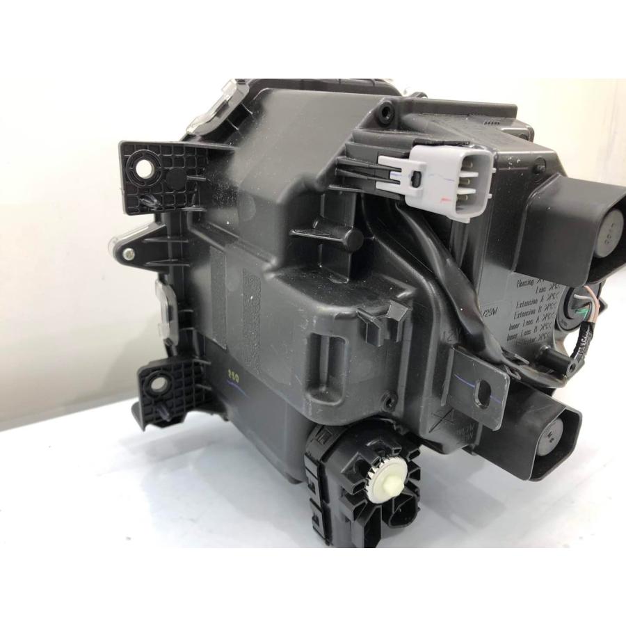ジムニーシエラ　JB74W 右ヘッドランプ ♪小傷♪ジムニー シエラ JB64W/JB74W 純正 ヘッドランプ 右 LED