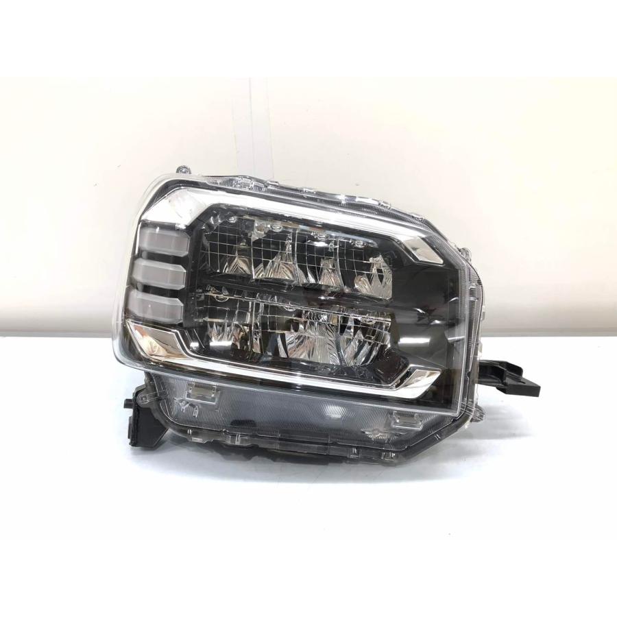 TK様　ダイハツ　タフト　純正ヘッドライト　右 ダイハツ タフト LA900S 純正 ヘッドランプ 右 LED KOITO100-6907D