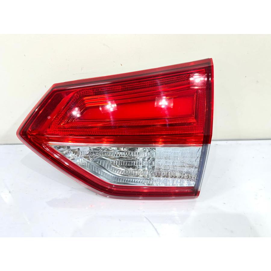 良品】フリードハイブリッド GB7/GB8 前期 純正テールライト