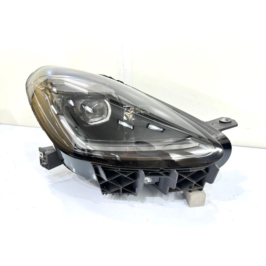 良品】マセラティ/グレカーレ 純正ヘッドライト 右 670303476 （Z30