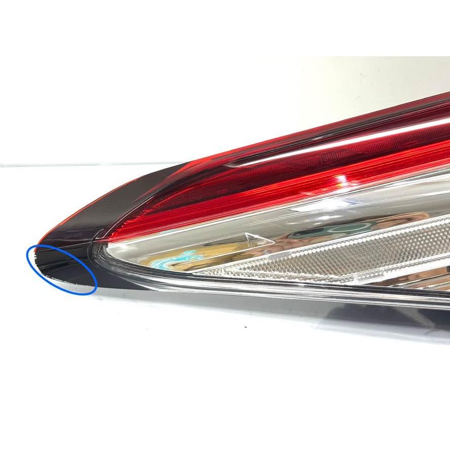 カムリ AXVH70 テールランプAssy左 ☆良品☆ トヨタ カムリ AXVH70 前期 純正 左 テールライト KOITO33