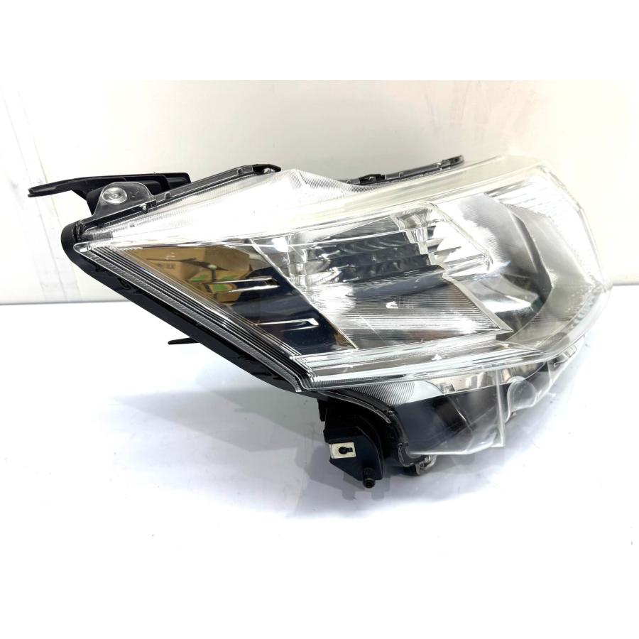 トヨタ ルーミー M900A/910A 純正 右 ハロゲンヘッドライト STANLEY