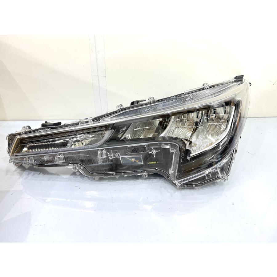 カローラツーリング左側ヘッドライト カローラ/カローラツーリング NRE210/ZWE212 純正LEDヘッドライト 左