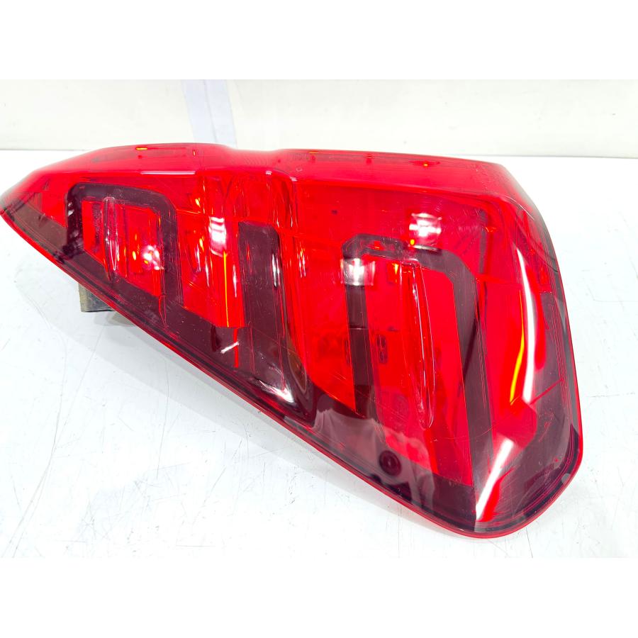 美品】ハイラックス GUN125 前期 純正テールライト 左 KOITO 0K-37