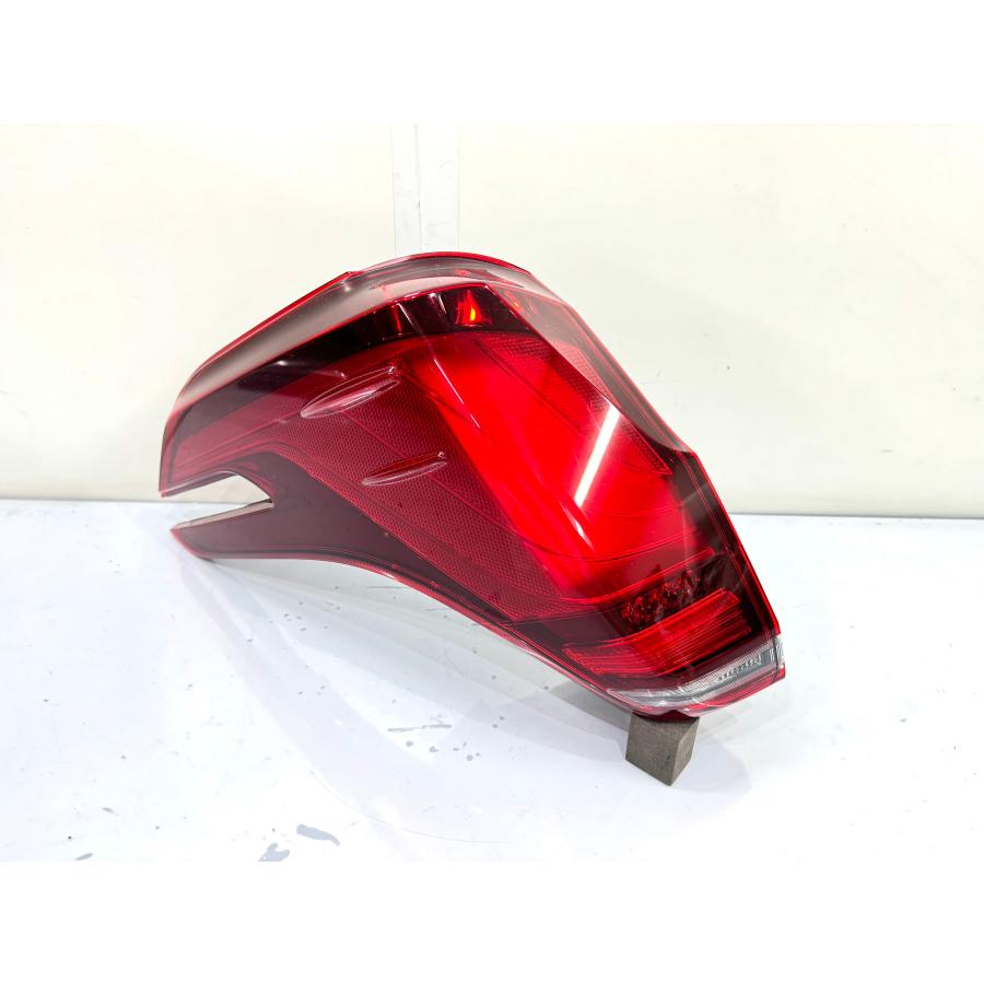 良品】アルファード30 AGH30/GGH30 後期 純正テールライト 左 KOITO 58 