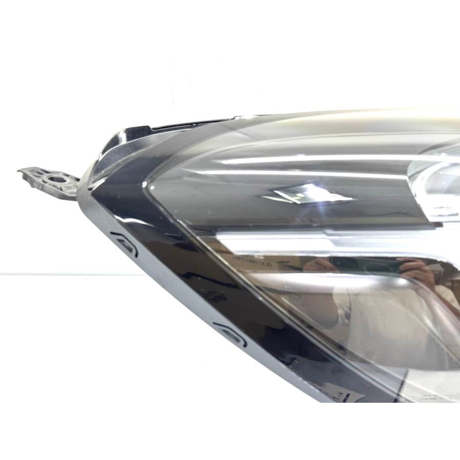 ☆美品☆ ホンダ フィット GR1/2/3/4/5/6/7/8 純正 右 LED ヘッド