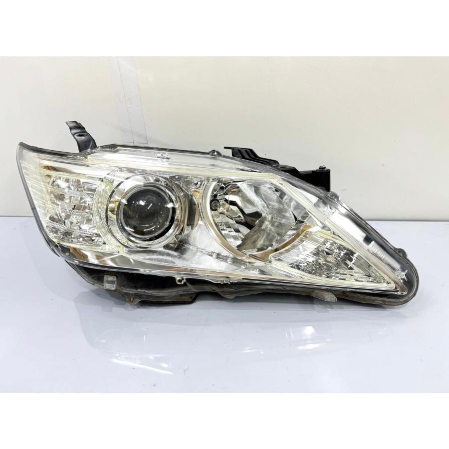 良品】カムリ AVV50 前期 純正HIDヘッドライト 右 KOITO 33-150/刻印4