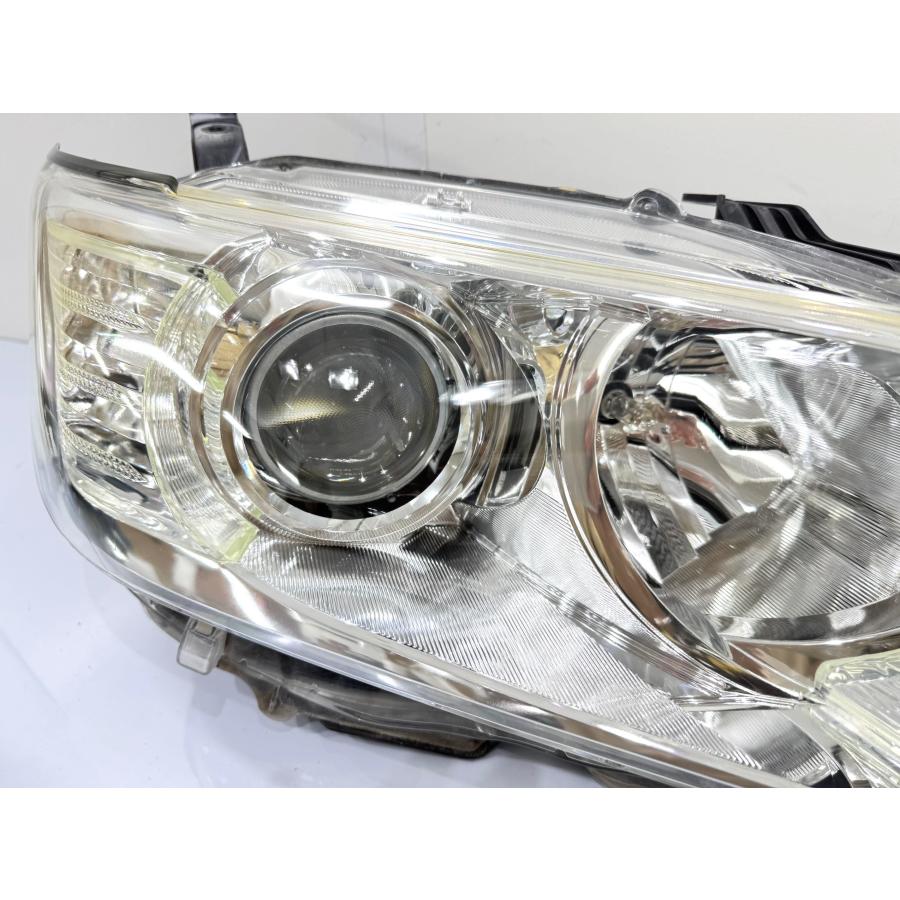 良品】カムリ AVV50 前期 純正HIDヘッドライト 右 KOITO 33-150/刻印4