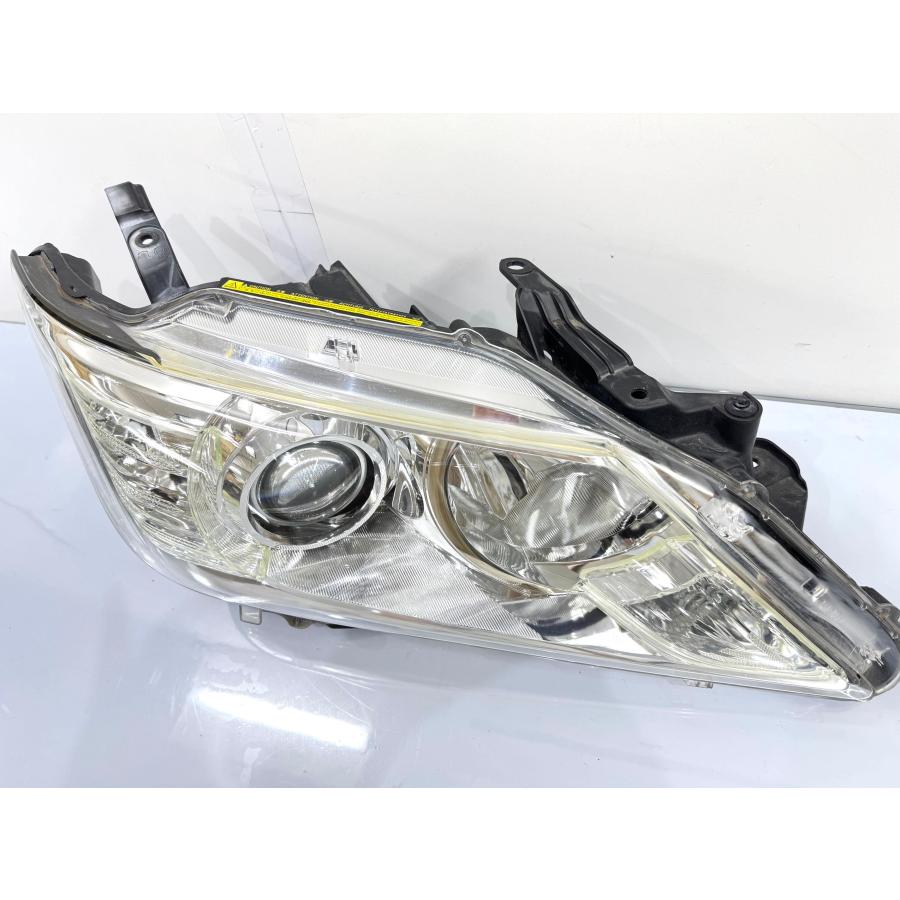 良品】カムリ AVV50 前期 純正HIDヘッドライト 右 KOITO 33-150/刻印4