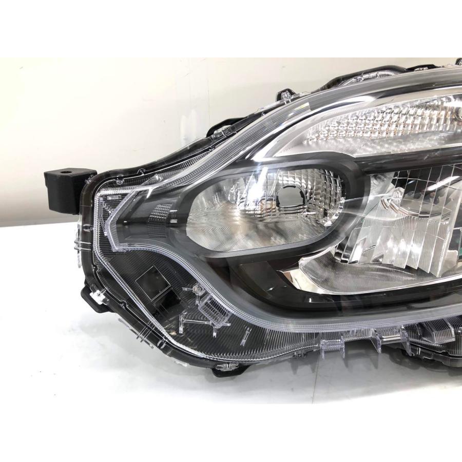 トヨタ シエンタ MXPC10G 純正 ヘッドランプ 左 LED KOITO52-339 刻印