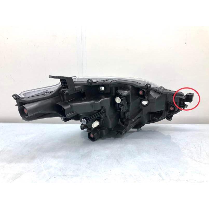 トヨタ シエンタ MXPC10G 純正 ヘッドランプ 左 LED KOITO52-339 刻印