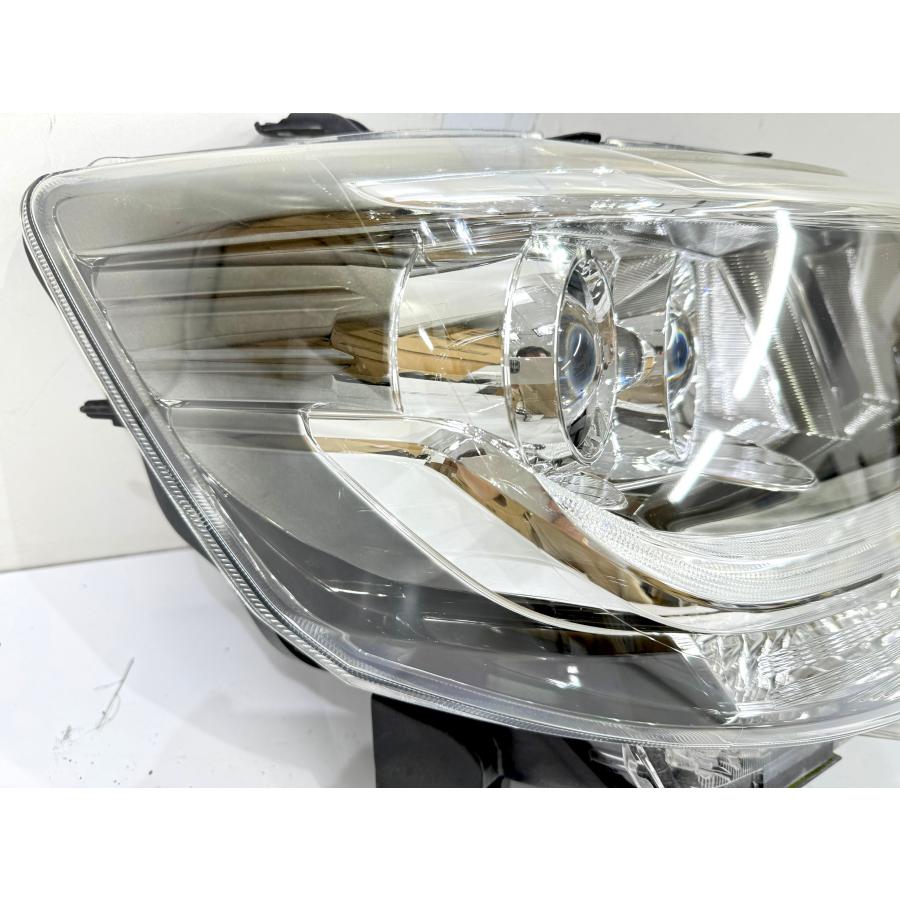 ダイハツ タントカスタム トップエディション LA600S 純正 ヘッドライト タントカスタム トップエディション LA600S 純正LEDヘッドライト