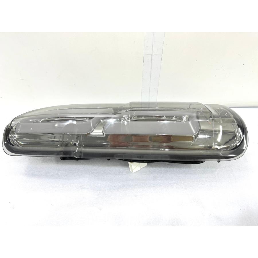 良品・BRIFA】200系 ハイエース テールライト左右 931P180930Z （Z33