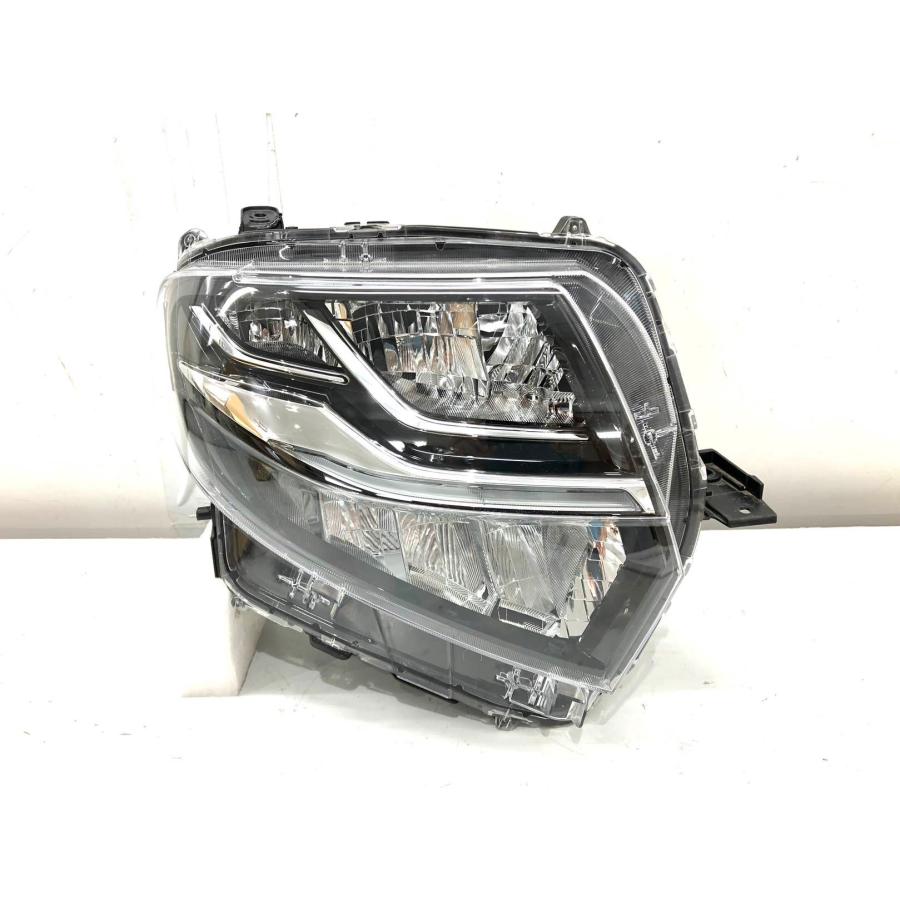 ダイハツ タントカスタム LA650S/LA660S 前期 純正 ヘッドランプ 右