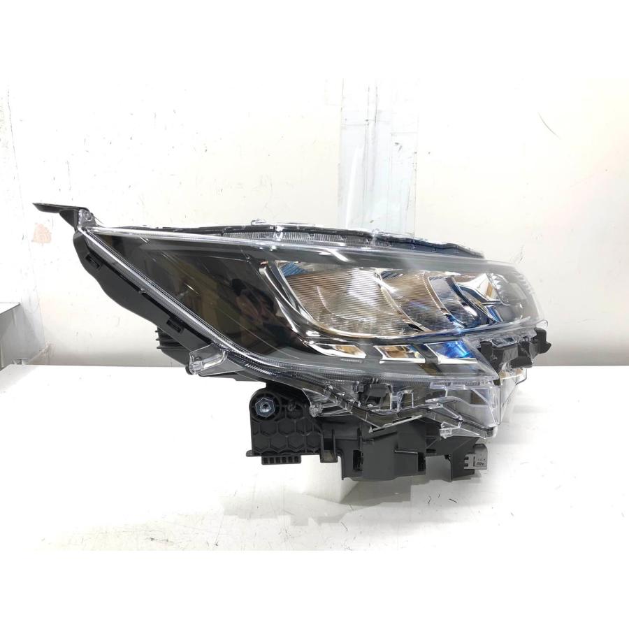 ♪レンズ綺麗♪ノア ZWR90W 90系 純正 ヘッドランプ 右 LED ICHIKOH V1