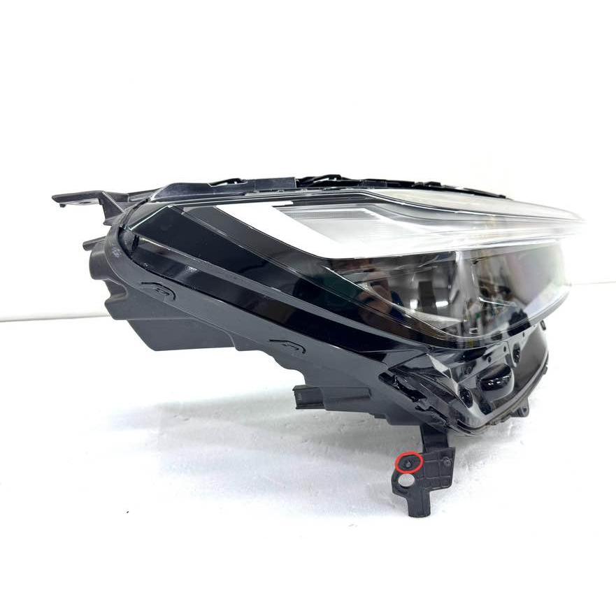 ☆美品☆ ホンダ ヴェゼル e:HEV RV3/4/5/6 純正 右 LED ヘッドライト