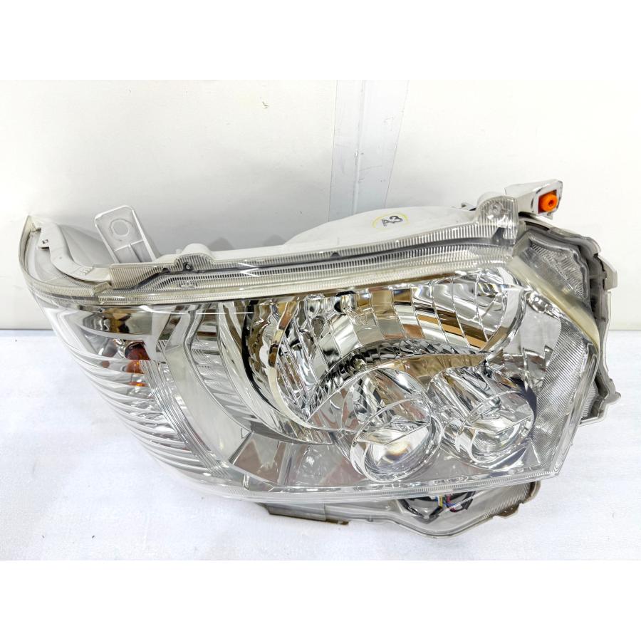 ハイエース7型ダークプライム2 純正LEDヘッドライト 右側 軽キズ/コンピューター付】200系 ハイエース ダークプライム 後期4型