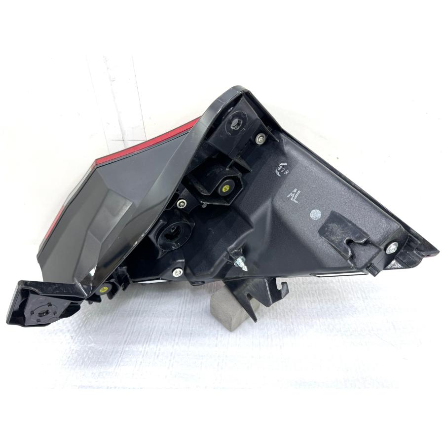 良品】ノア ZWR90/MZRA90 純正テールライト 左 KOITO V1-5/刻印AL