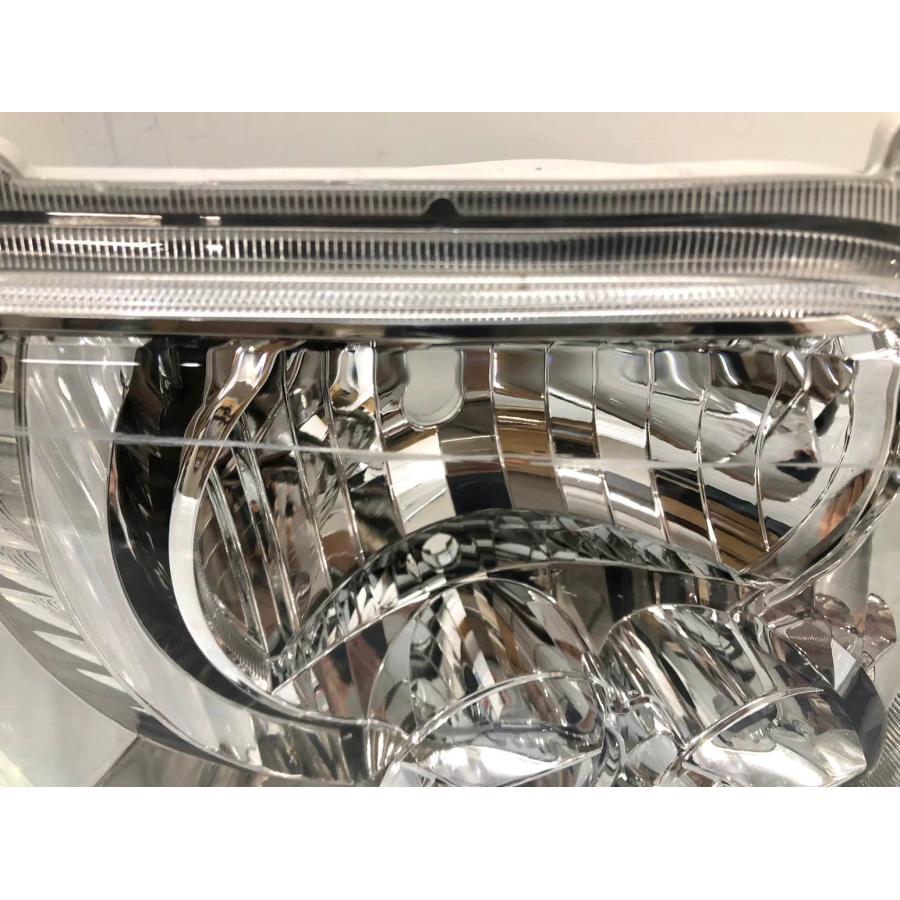 トヨタ ハイエース 200系 4型〜 ダークプライム 純正 ヘッドランプ 右