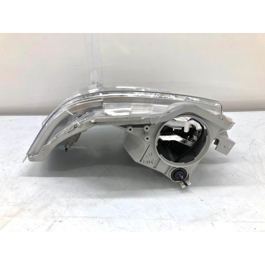 トヨタ ハイエース 200系 4型〜 ダークプライム 純正 ヘッドランプ 右