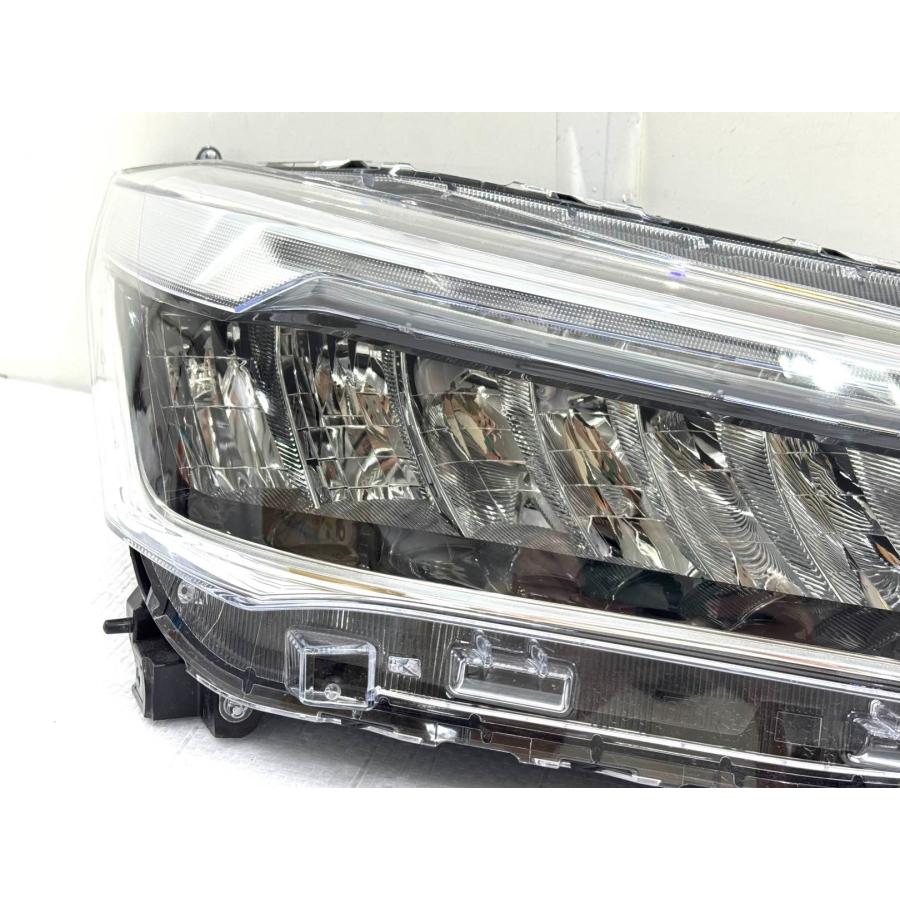 ライズ　LED ヘッドライト 右側 トヨタ ライズ A201A 後期 純正 右 LED ヘッドライト ICHIKOH1991 刻印