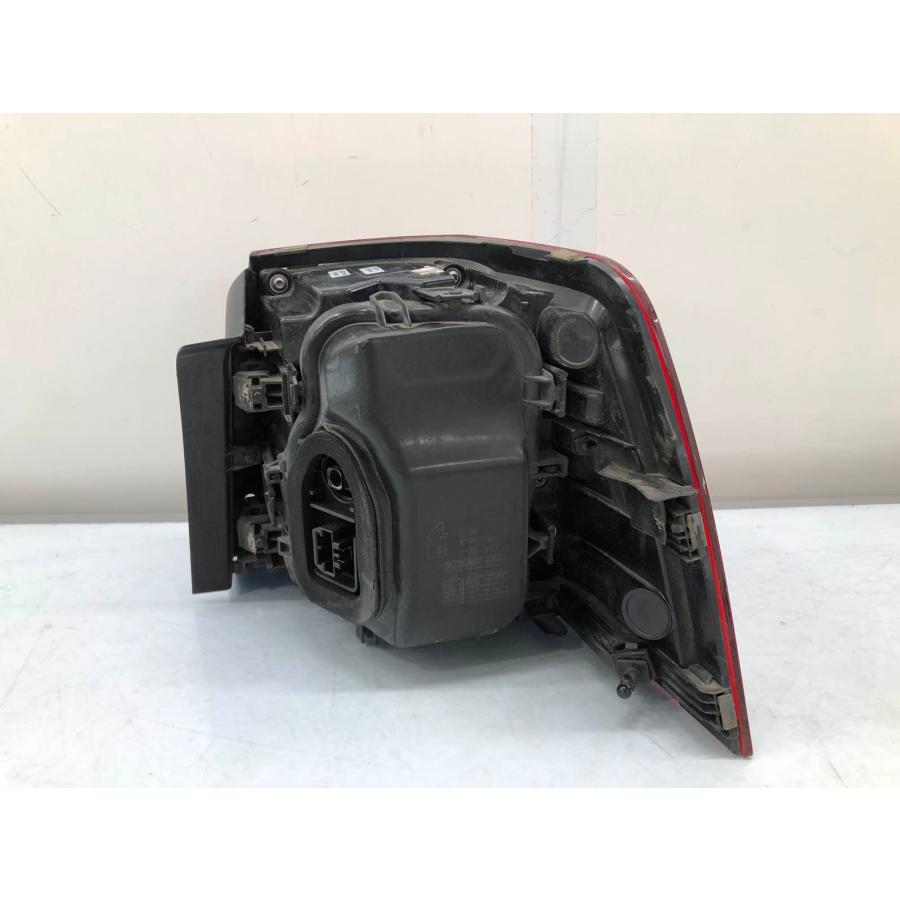 VW フォルクスワーゲン シャラン 7N 後期 純正 テールランプ 左