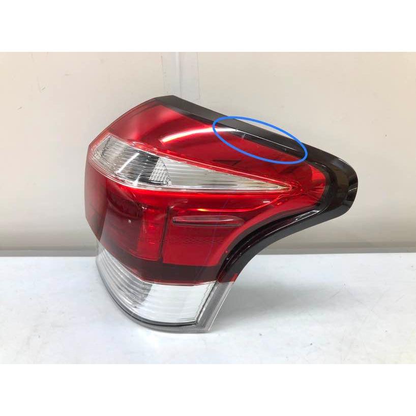 トヨタ カローラフィールダー NRE160G 後期 純正 テールランプ 右