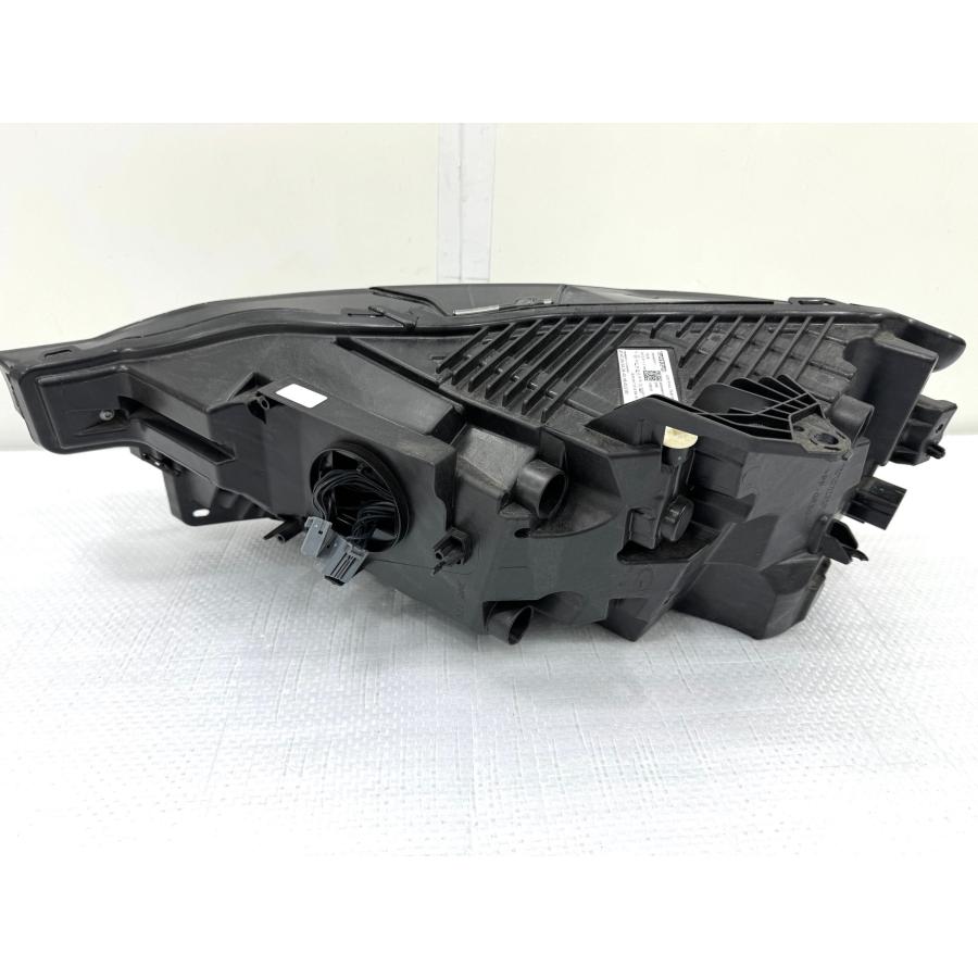 レンズ綺麗】ボルボ XC60 UB系 純正LEDヘッドライト 右 32342511
