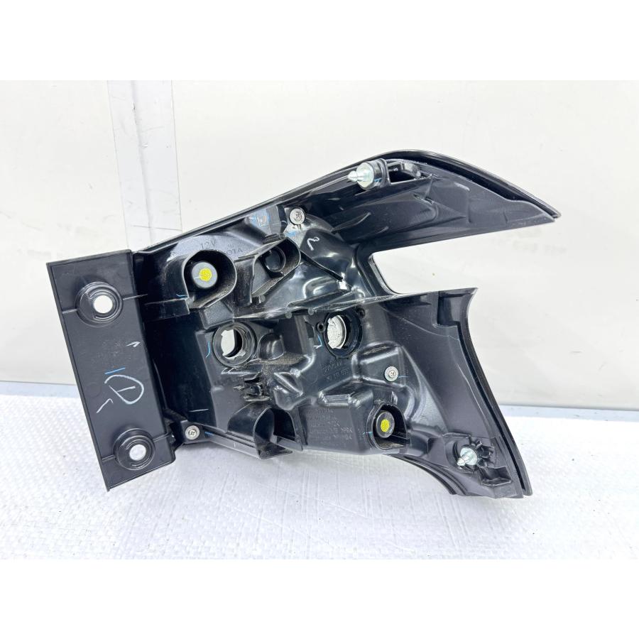 良品】シエンタ170 NSP170/NHP170 前期 純正テールライト 左 KOITO 52